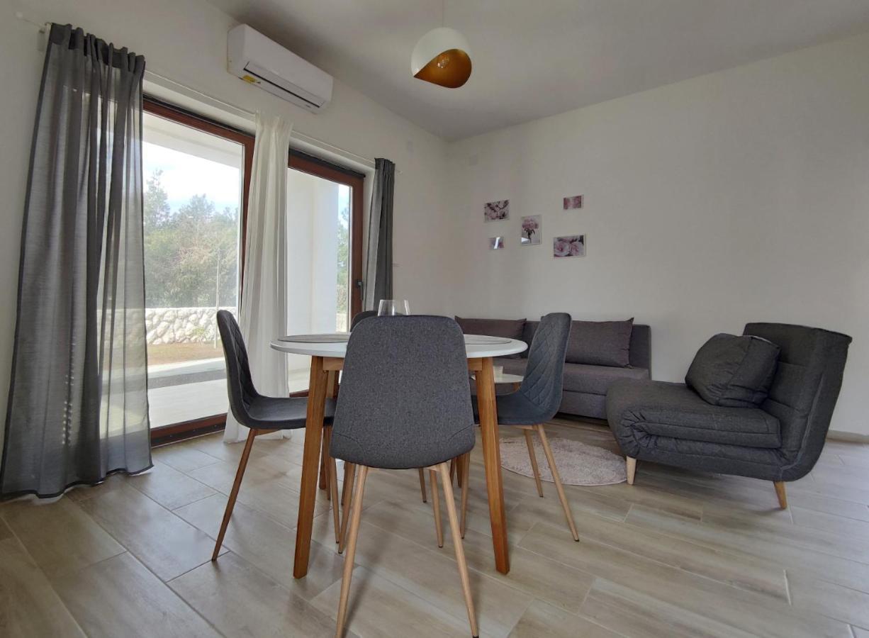 Apartments Leticia Vrsi Exterior photo