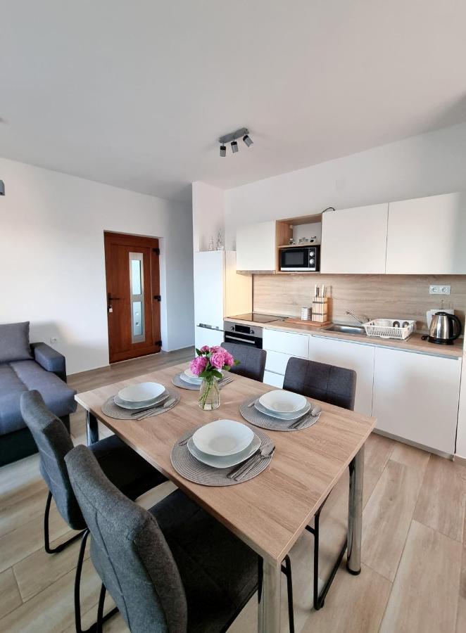 Apartments Leticia Vrsi Exterior photo